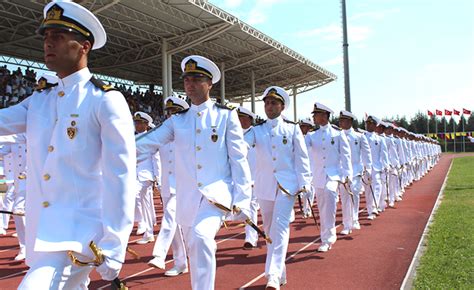 Deniz kuvvetleri subay üniformaları